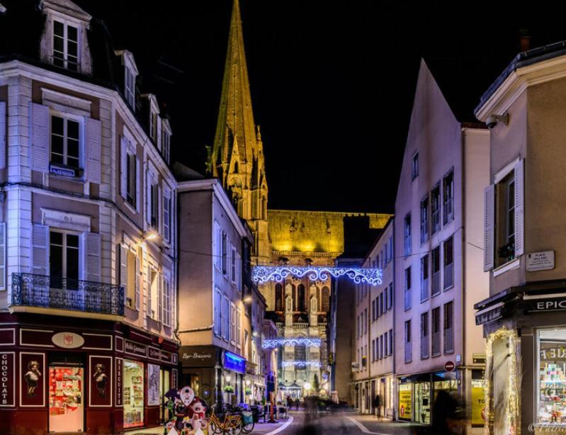 Au Coeur De La Ville, A Deux Pas De La Cathedrale. *