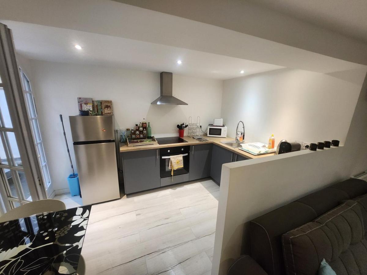 Au Coeur De La Ville, A Deux Pas De La Cathedrale. Appartement Chartres