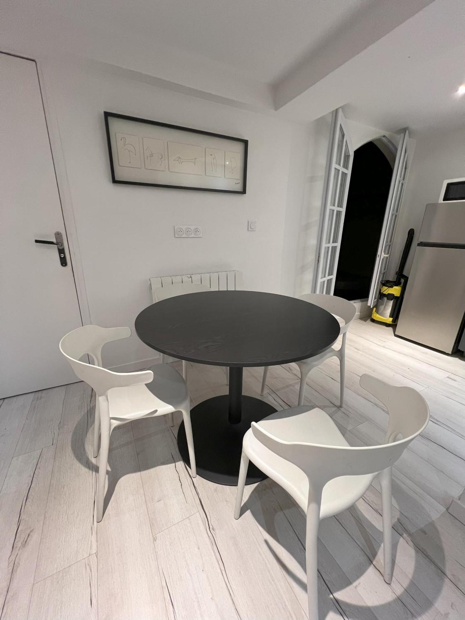 Au Coeur De La Ville, A Deux Pas De La Cathedrale. Appartement Chartres