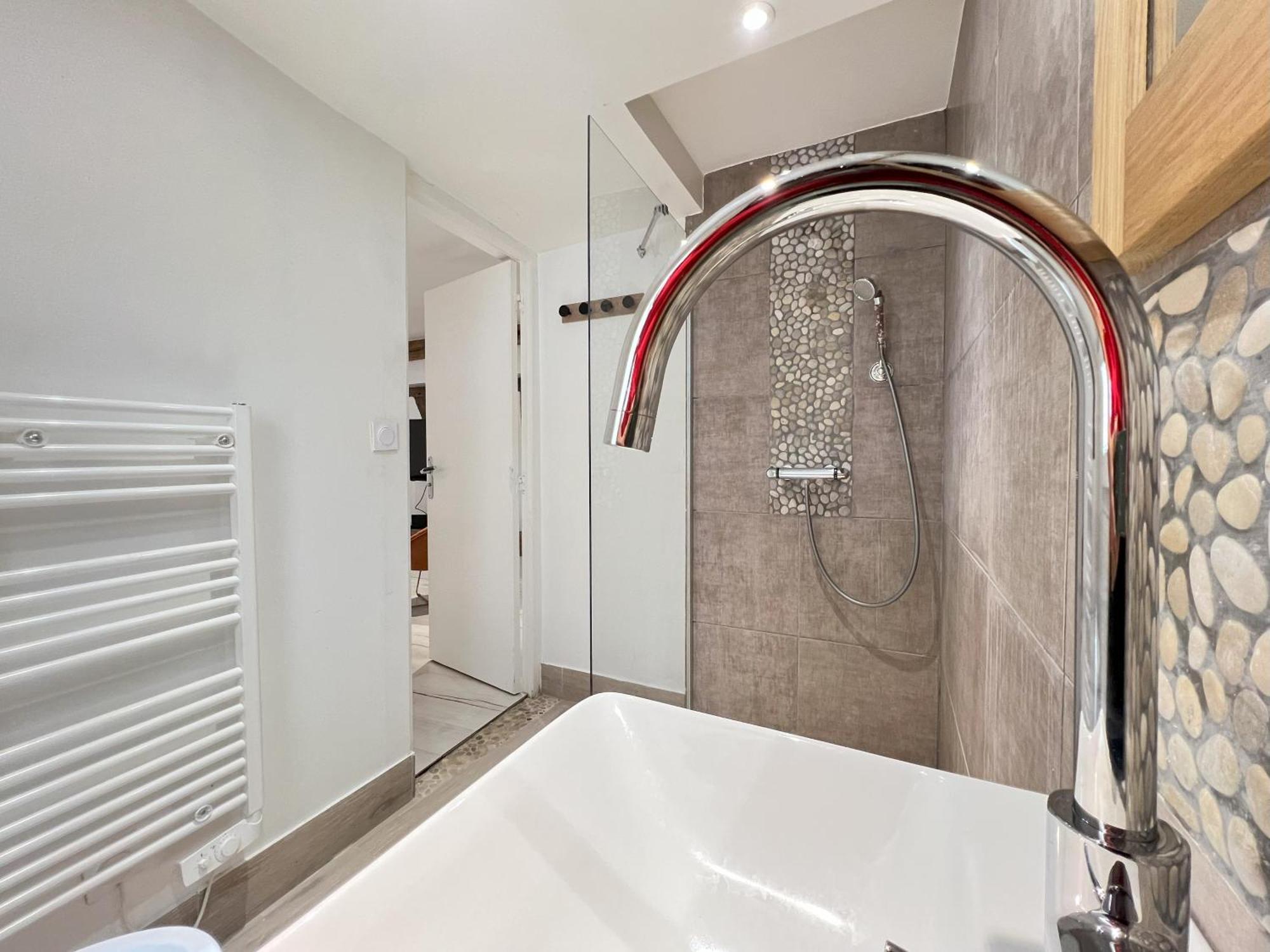Appartement Au Coeur De La Ville, A Deux Pas De La Cathedrale. *